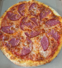 Pizza salami 32 cm image