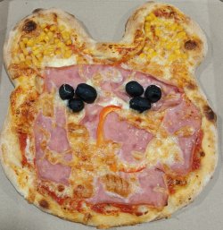 Pizza mickey mouse image