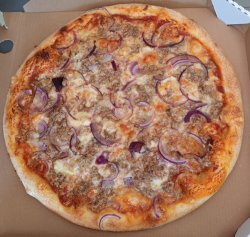 Pizza tonno-cipolla 32 cm image