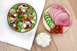 Salată Pastrami și ingrediente la alegere image