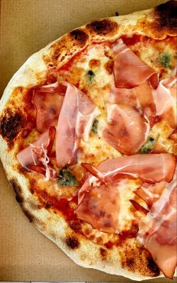 Speck e gorgonzola image