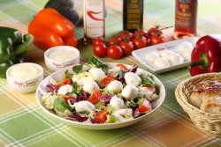 Salată Mozza image