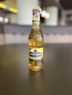 Strongbow Gold Apple image