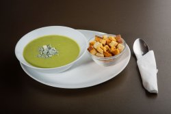 Supa crema broccoli cu roquefort image
