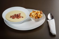 Supa crema cartofi cu bacon crocant image