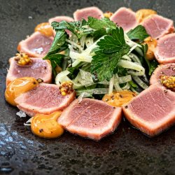 Ton Sashimi cu salata de fenicul si patrunjel image