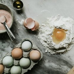 Gnocchi cu sos alb, spanac, ciuperci și roșii uscate image