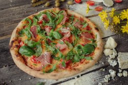 Pizza Crudaiola image