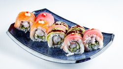 Rainbow roll 8 bucăți image