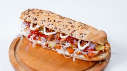 Sandwich cu strips de pui image