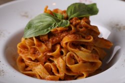 Tagliatelle Bolognese image