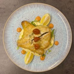 Filé de doradă cu polenta cremoasă image
