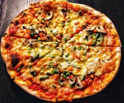 Pizza vegetariana image