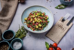 Tabbouleh quinoa, rodie si avocado image