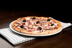 Pizza Capriciosa 1+1 Medie image