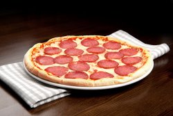 Pizza Salami 1+1 Mare image