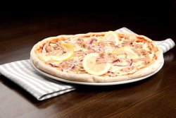 Pizza tonno e cipolla 1+1 Medie image