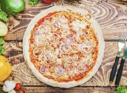 Pizza Tonno e Cippola image