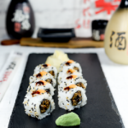 Uramaki Sake& Abokado Roll 8 pcs image