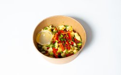 Salată vegana cu cartofi noi image
