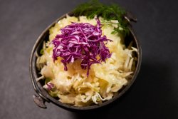 Salată de varză proaspătă / murată image