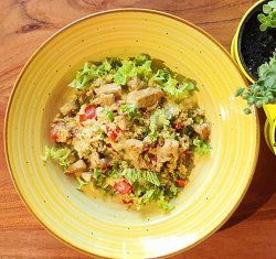 Salata cu tofu si quinoa - fara gluten, vegan / de post image