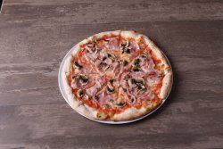 Proschiutto Cotto e Funghi image