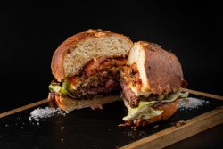 Burger camembert image