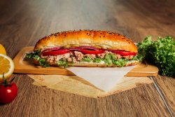 Sandwich cu ton și porumb image