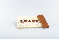 Tabletă de ciocolată cu lapte, fără zahăr image