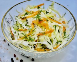 Salata de varza cu morcov image