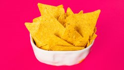 Tortilla chips image