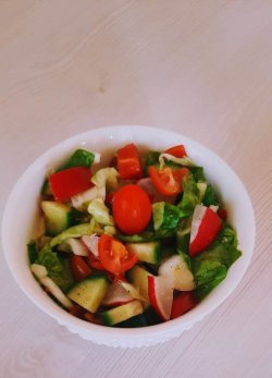 Salată de sezon image