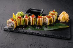 Green dragon roll image