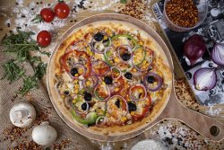 Pizza vegetariană image