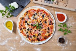 Pizza Capriciosa image