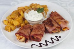 Piept de pui cu brânză cheddar și bacon image
