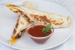 Tortilla Cu Pui si Bacon image