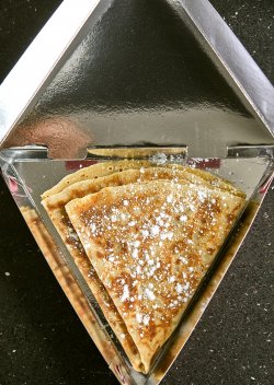 Clatite cu dulceata Afine ( 40 cm ) image