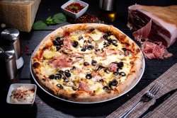 Pizza Capricciosa image