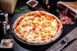 Pizza Diavola image