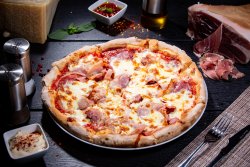 Pizza Quattro carne image
