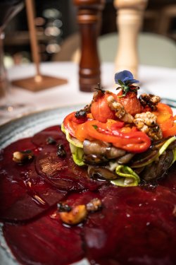 Salată vegană de legume la grătar  image