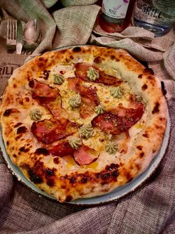 Pizza Guanciale & Pistachio image