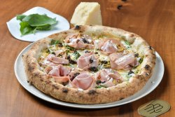 25% reducere: Pizza Mortadella Buratina Con Pistachio  image