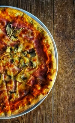 40% reducere: Prosciutto e funghi image