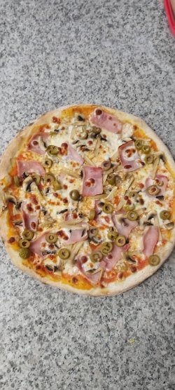 Pizza Capriciosa MEDIE image