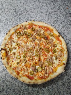 Pizza Tonno MEDIE image
