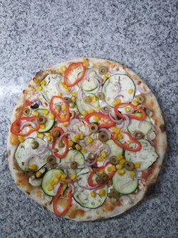 Pizza Vegetariana MEDIE image