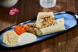 Shaorma orientală harissa la lipie (picantă) image